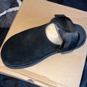 Goldenstar ugg clog
